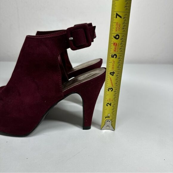 Madden Girl Burgundy Minimalist Buckle Peep Toe Stiletto Heeled Booties Size 6 - Picture 4 of 12